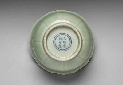 图片[3]-Bell-shaped bowl with foliated rim and celadon glaze imitating Lungch’uan ware, Hsuan-te reign (1426-1435), Ming dynasty-China Archive